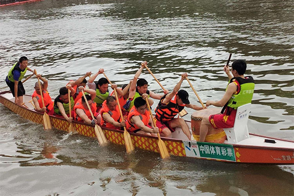 平沙镇第一届龙舟赛